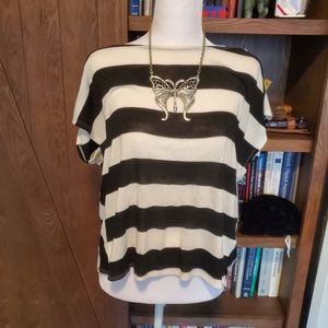 Black and white women's top